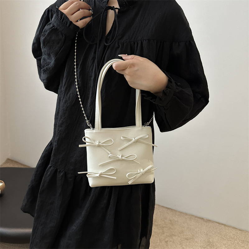 Bolso de estilo de ballet de alta cara, verano 2024, nuevo estilo de moda, bolso de cadena, bolso de ballet, bolso de cubo de agua super caliente