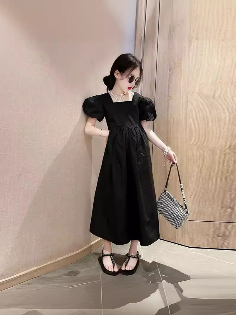 Vestido de niña verano 2024 nuevo estilo falda para niños medianos y grandes, vestido de verano delgado para niñas, vestido largo para niños de moda occidental