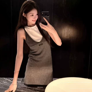 2025秋冬学院风洋气减龄少女刺绣字母贴布v领收腰洋气针织吊带裙