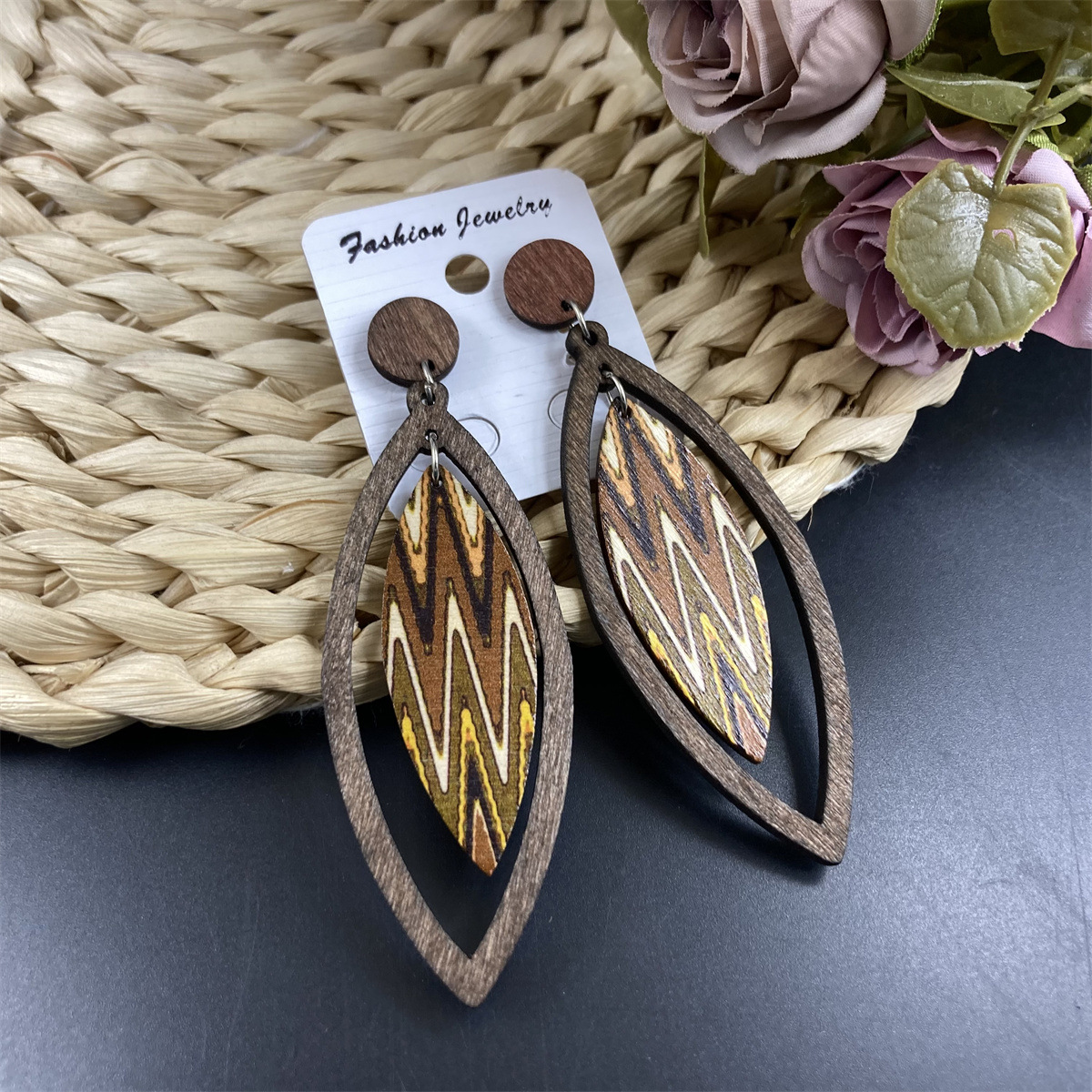 1 Pair Bohemian Simple Style Leaf Stoving Varnish Hollow Out Wood Drop Earrings display picture 3