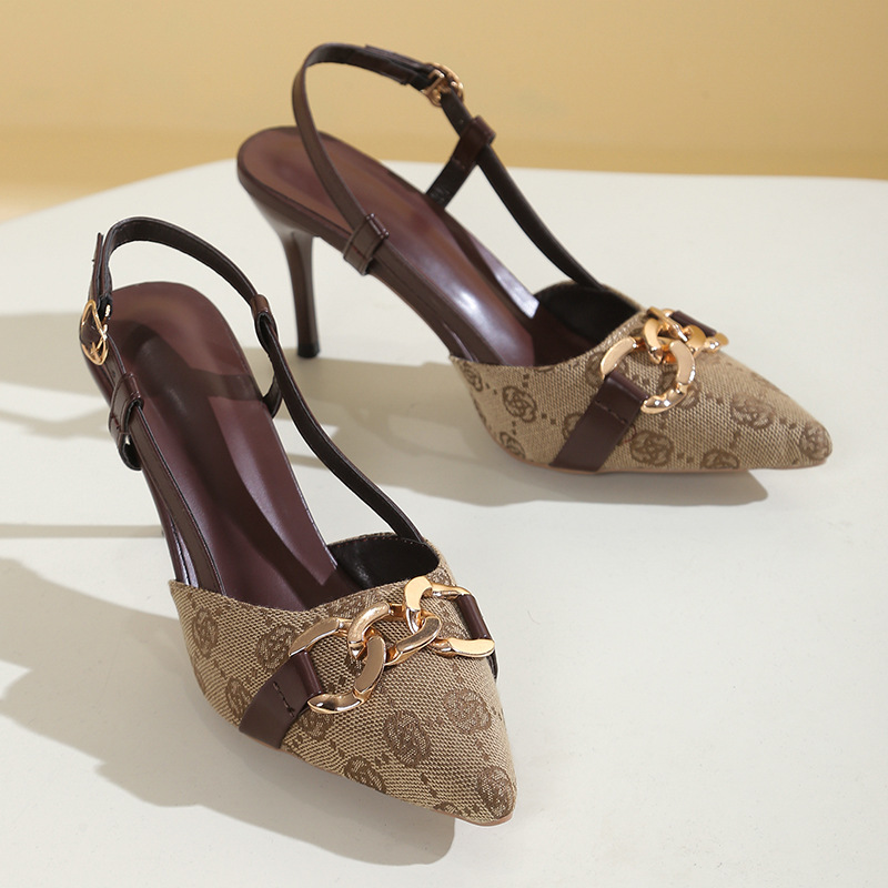 Sandalias de tacón cómodas para mujer con hebilla dorada_voghion.com