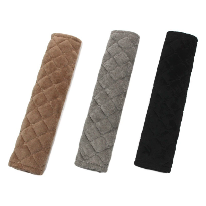 Трансграничные автомобильные принадлежности ремни безопасности плечевые накладки плюшевые автомобильные подплечники вышитые подплечники Four Seasons General оптом