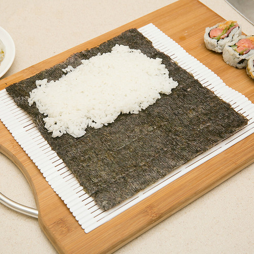 DIY sushi seaweed rolling curtain plastic seaweed rice sushi mold handmade curtain kitchen gadget sushi set