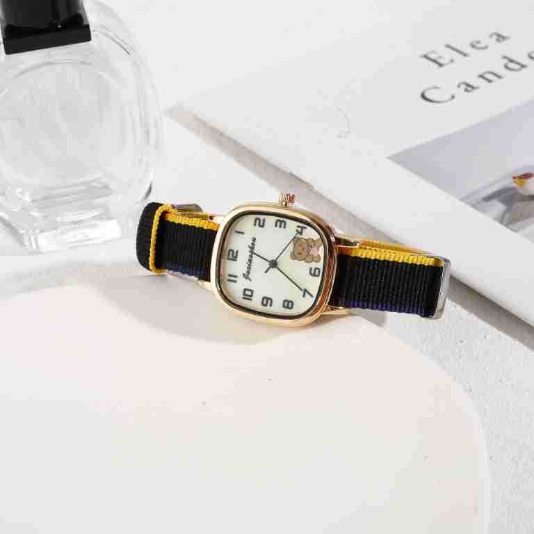 Women's Quartz Watch With Cute Bear Canvas Strap For Students_voghion.com