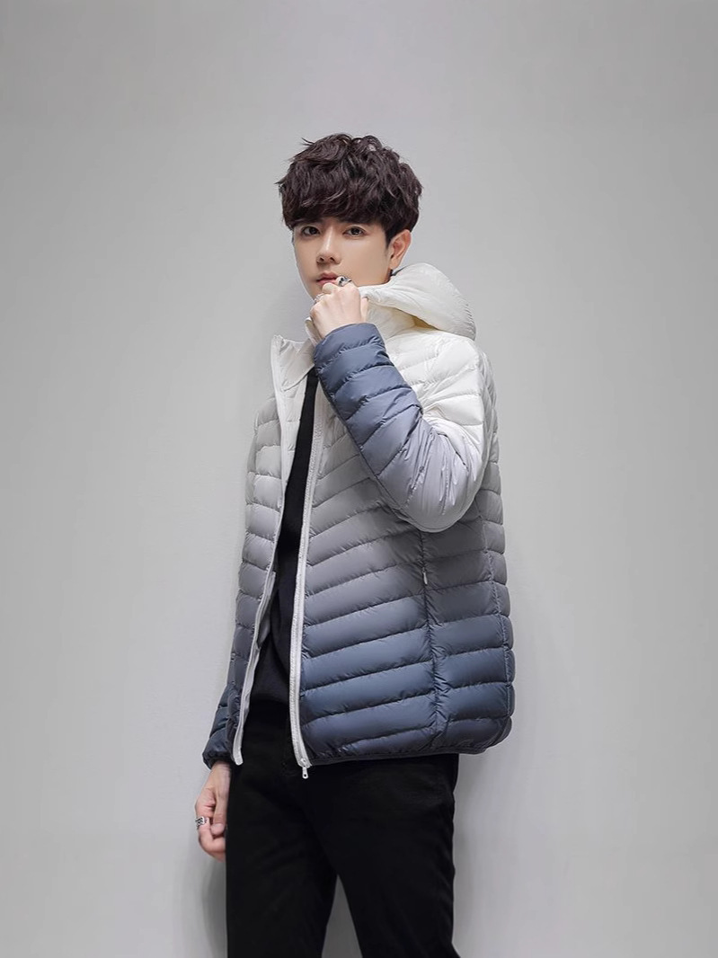 Invierno nuevo chaqueta de pluma ligera hombre ligero cálido hombre corto con cuello encapuchado de color gradiente chaqueta fría