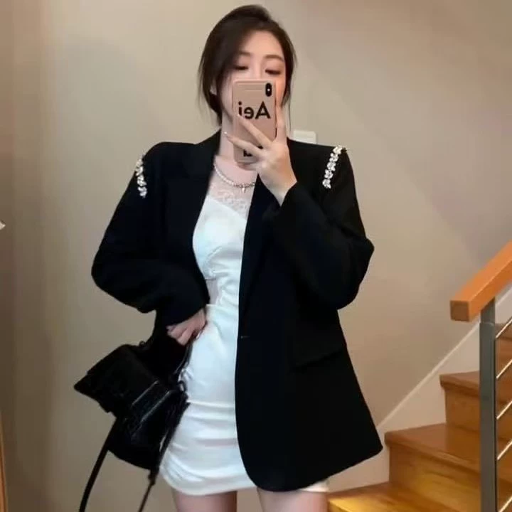 Черный блейзер женский 2025 весна-осень новый стиль шитье алмаз мода высококлассный дизайн свободный костюм верхний костюм