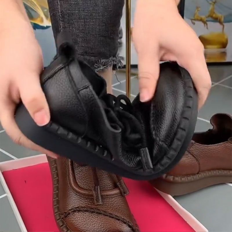 Zapatos de cuero suave con lazos de suela suave para mamá, 2025 otoño nuevos zapatos de cuero pequeños de un pie de mediana edad zapatos de tacones planos cómodos