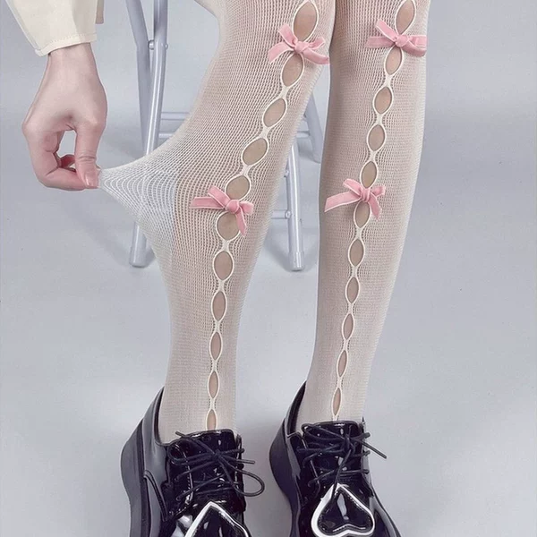 With bow, white, fuchsia