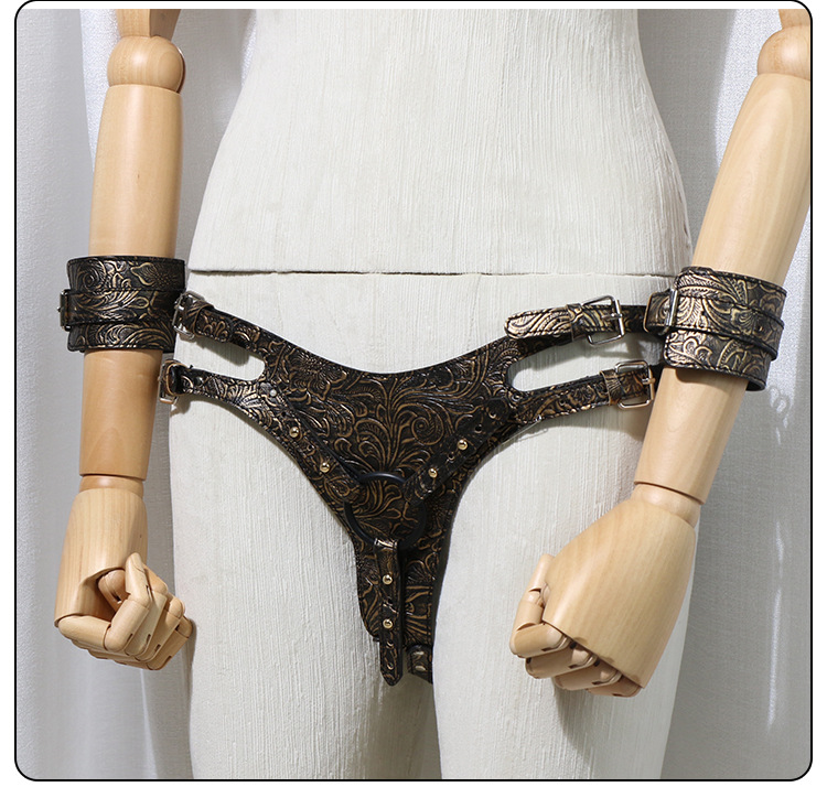 SM Restraint Kit with Metal Locking Pants, Handcuffs and Chain for Adult Couples — detail image 28