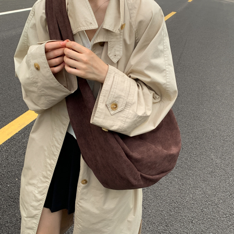 麂皮绒大容量复古饺子包2025新款女士通勤休闲韩版斜跨单肩腋下包|undefined