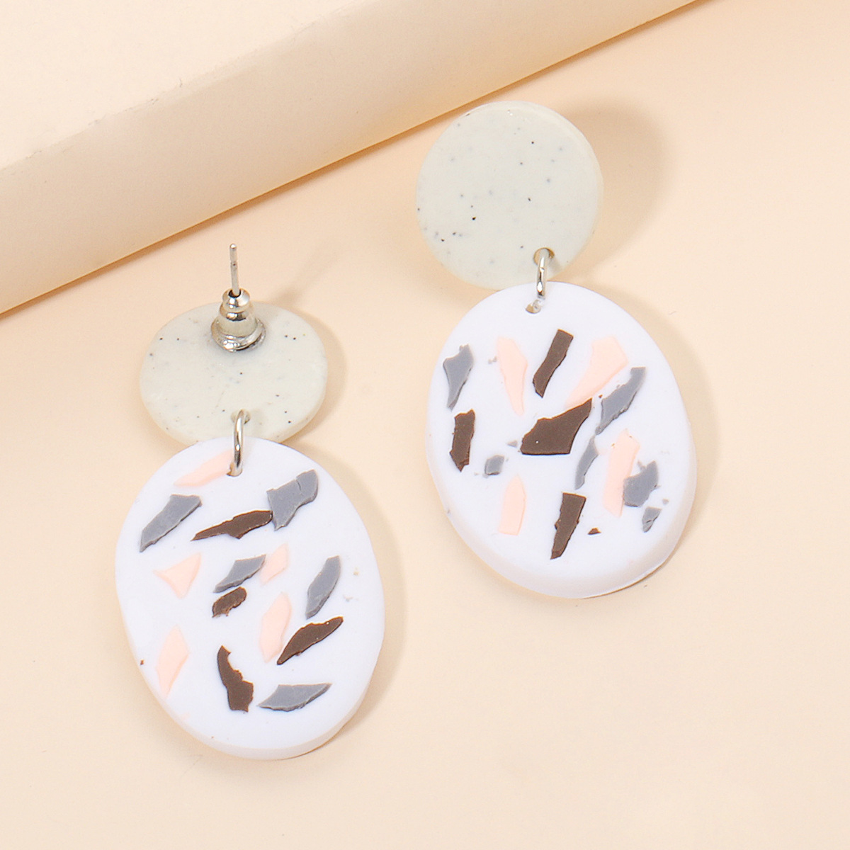 Fashion Acrylic Geometric Round Earrings Wholesale display picture 6