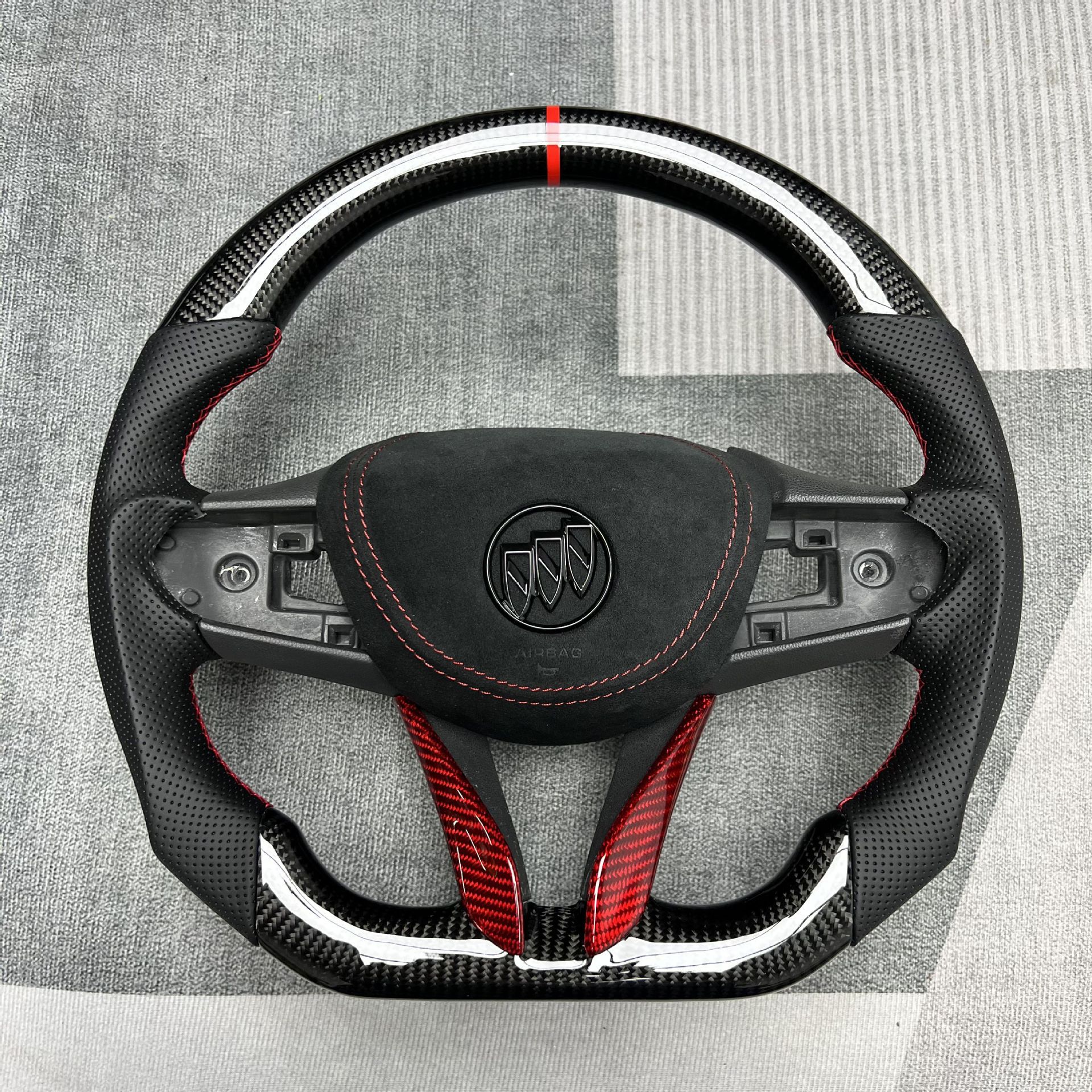 Factory Customized Carbon Fiber Car Steering Wheel Modification Suitable for Buick Chevrolet/Lacrosse/Lacrosse/Glacier