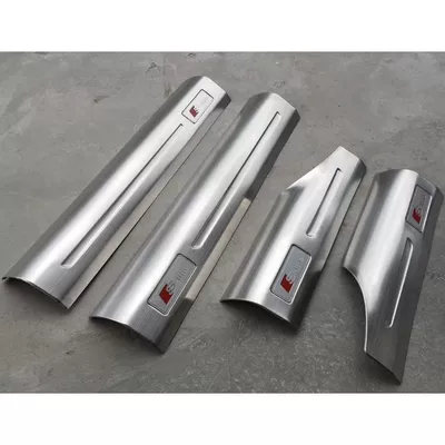 Door SiLL Strip A6L/Q5L/A4L/A3L/Q3: Dekorativ pedal başlıqları - 19-24-a6l-upper-layer