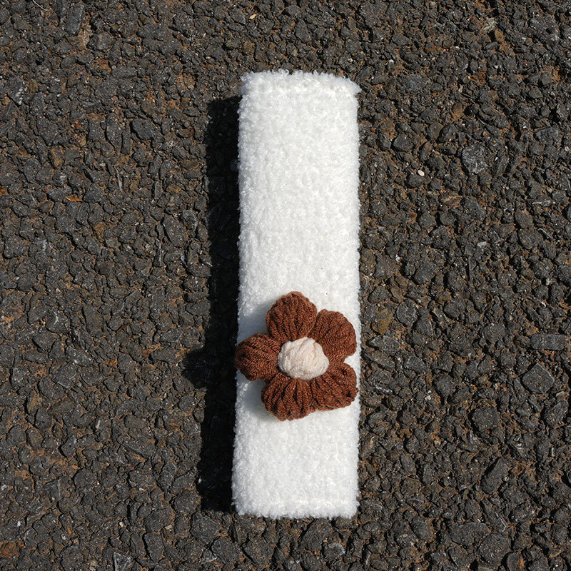 Seat belt shoulder pad, Qìchē Cute Bear - lambswool-yarn-flower-dark-coffee-color-25x75cm35g-customizable
