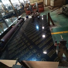 ��ˮ���Bģ��ľ����Ϲ��جF����Ĥ��������ƽ�����D�Δ���