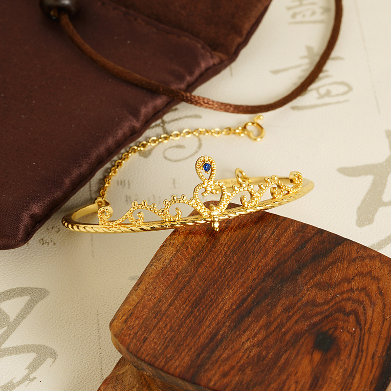 Brazalete de corona de oro de estilo europeo y americano tallado aleación de cobre no se desvanecerá joyería Yiwu al por mayor