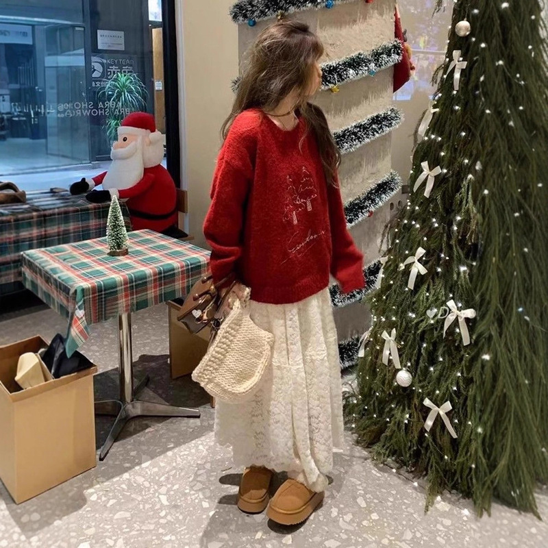 Korean Style Knitwear Women's Spring, Autumn and Winter New Knitwear Tops New Year's Red Spring Festival Christmas Tree Inner Wear Round Neck Korean Style Knitwear Women's Spring, Autumn and Winter New Knitwear Tops New Year's Red Spring Festival Christmas Tree Inner Wear Round Neck