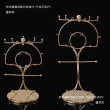 �S����������^��ӽ���չʾ�ܻʹ��P�ڹ��b�Ʒ��м�Ӱ�Ƿ���