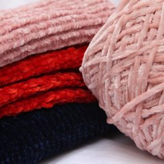 Large 250g Chenille Gold Velvet Yarn Ball with Glossy Finish for Crochet DIY Slippers & Sweaters—Wholesale