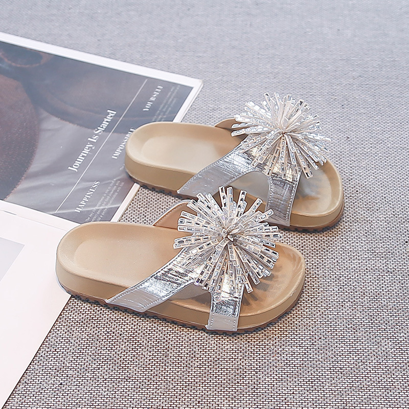 Sandalias para niñas 2026 verano nuevo niño zapatos de playa de dedos descubiertos niños de moda versátil gran fuegos artificiales sandallas image 4