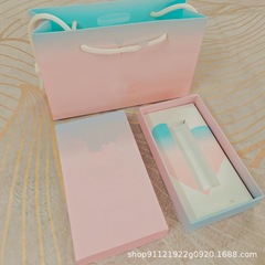 新しいグラデーション色のピンクブルーの2つのセットの化粧品のギフトボックスの口紅の唇の釉薬の1本の包装の空の箱のショッピングバッグ