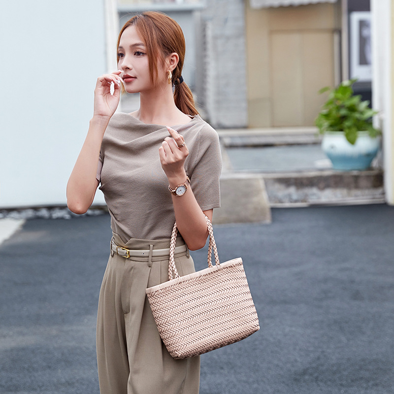 2025 Spring/Summer New Woven Bag Genuine Leather Retro Shoulder Crossbody Small Bag Trendy Hot Sale Women's Bag Ins Style - Thumbnail 4