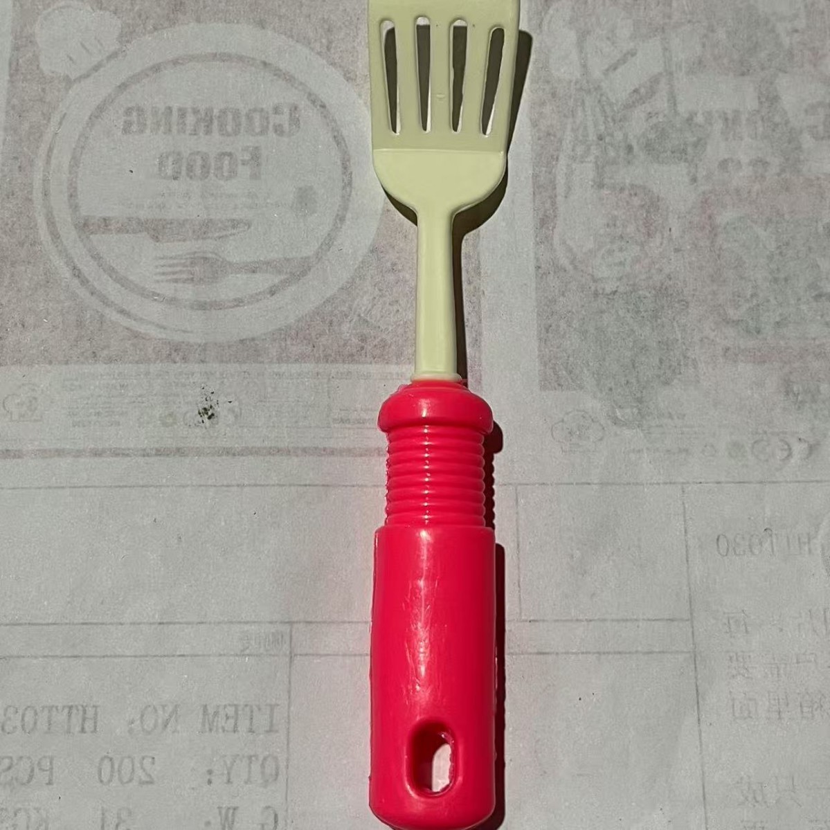Niños bebés rojos de cocina de cocina