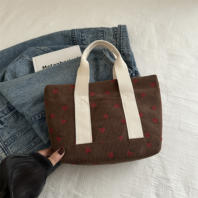 Japonés lindos bolsos de cordillera de fresa mujeres 2024 nueva moda versátil bolsos de almuerzo de mamá bolsos pequeños