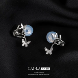 耳钉;项链;耳环