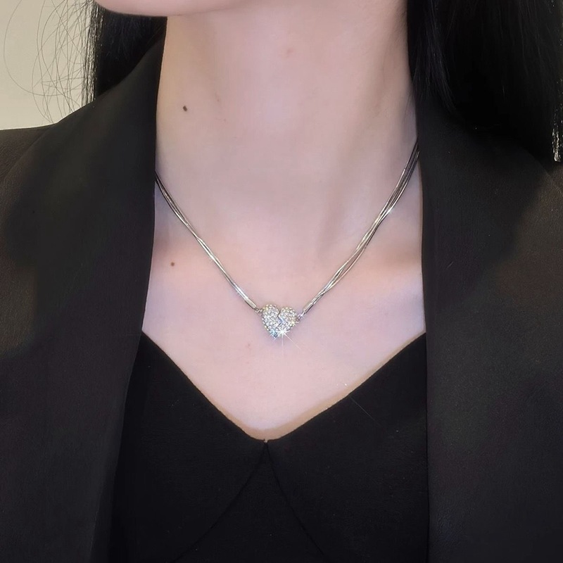 11g Weight Alloy Pendant Material Pendant Necklace Classification Alloy Chain Material 1 Piece Quantity Casual, Daily Occasion Alloy Material Heart Shape Pattern All Seasons Season Women's Gender Plating Design Elegant Style Elegant Heart Shape Alloy Chain-free Pendant Necklaces Wholesale 7