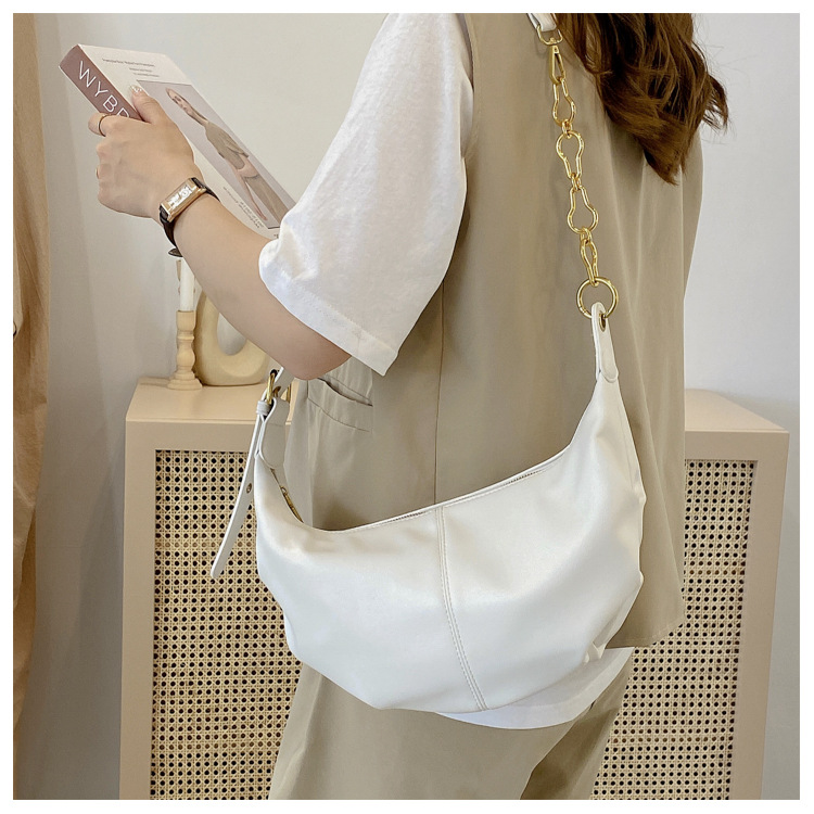 Simple Metal Chain Soft Leather Shoulder Bag display picture 9