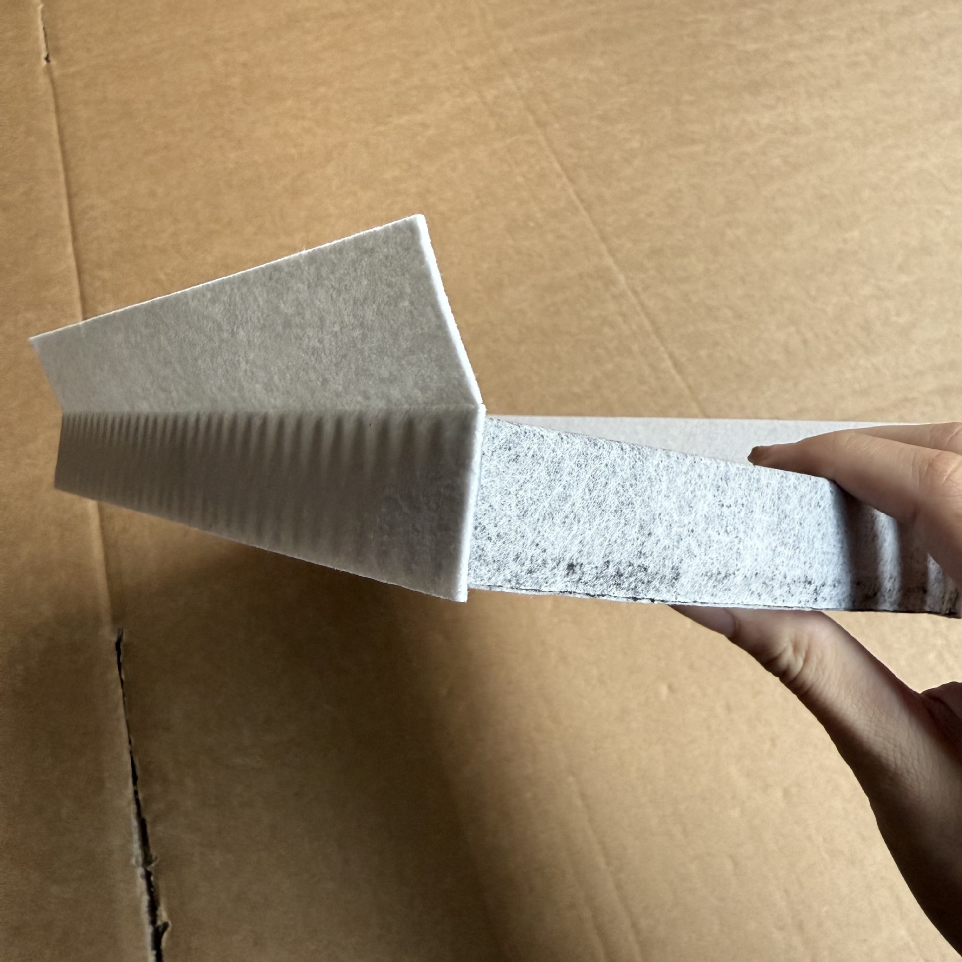 Suitable for Range Rover Sport Executive Edition, Evoque, Discovery 3, Discovery 4, Freelander 2 Air Conditioning Filter Cleaner Lr023977