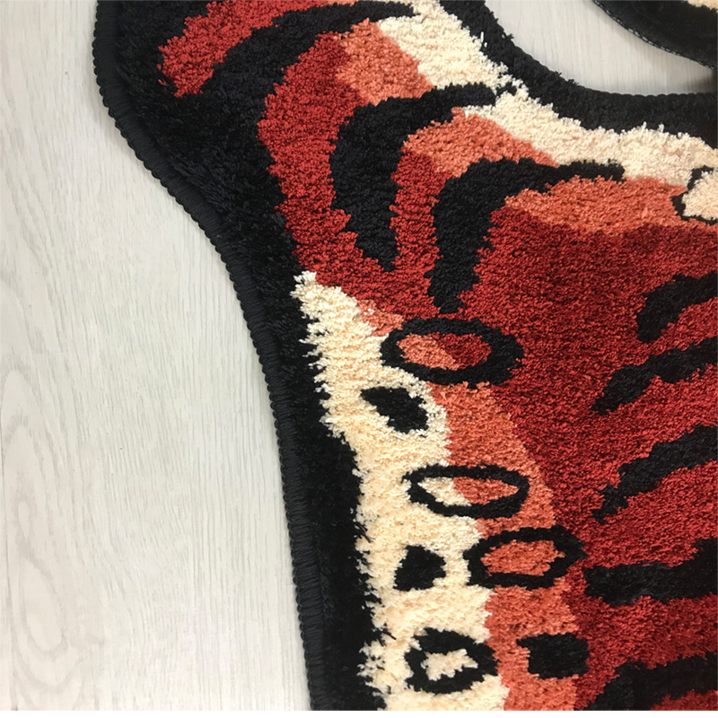 Transfronterizo al por mayor de color marrón rojizo Tiger100 * 60cm Casa de la ciudad Tigre alfombra de peluche adornos de animales creativos
