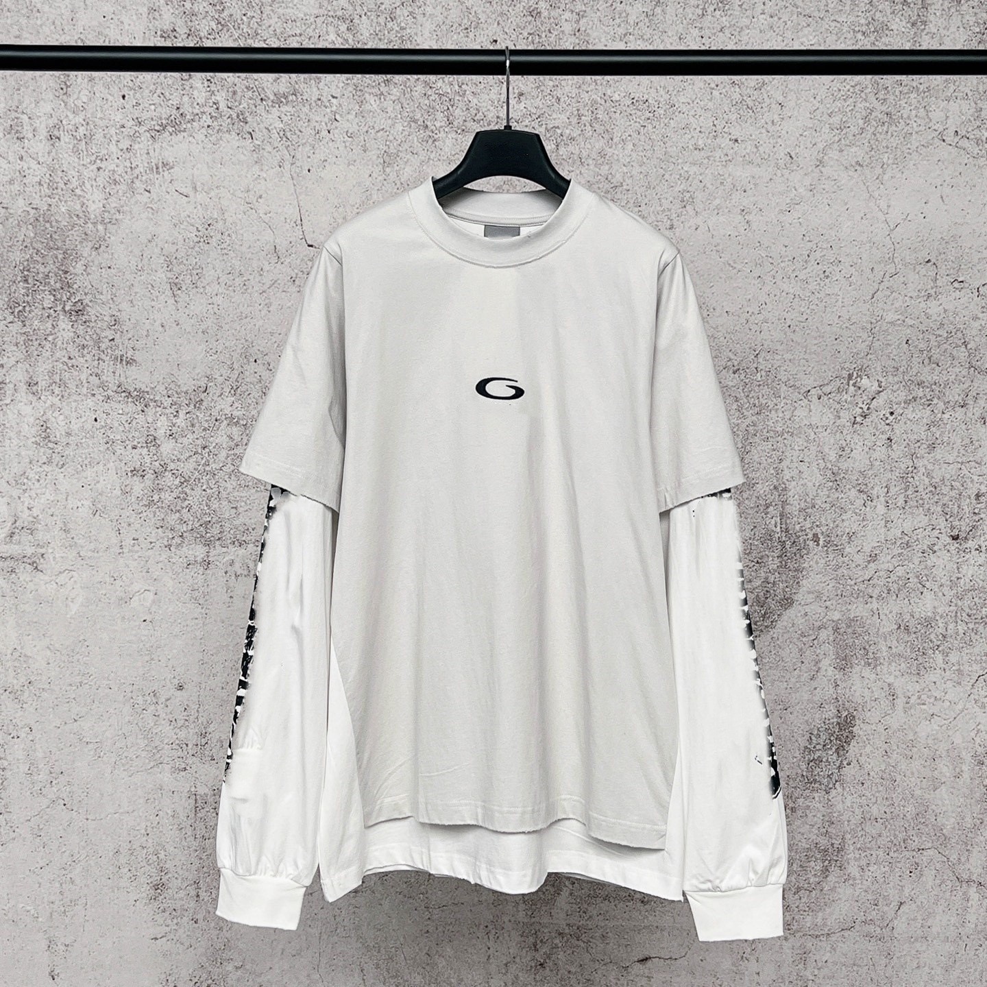 Correct version, high-quality 26SS new collection, single-ring embroidered logo, distressed and worn effect, faux two-piece long-sleeve T-shirt