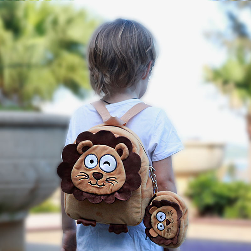 trend cartoon backpack for early age