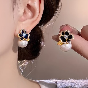 �p�ݸ߼��НM荺�ɫõ�廨��������ŮС�����h���|�ﶬ���