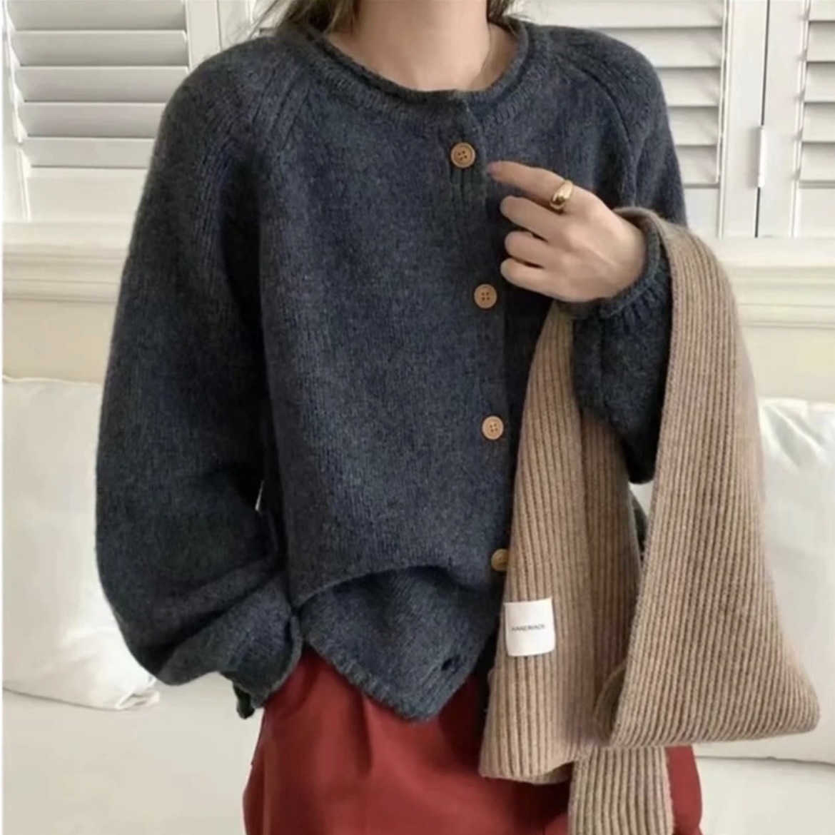 24 invierno Puyuan perezoso viento japonés y coreano ropa casual de mujer cardigan de cashmere grueso cuello redondo suéter suelto