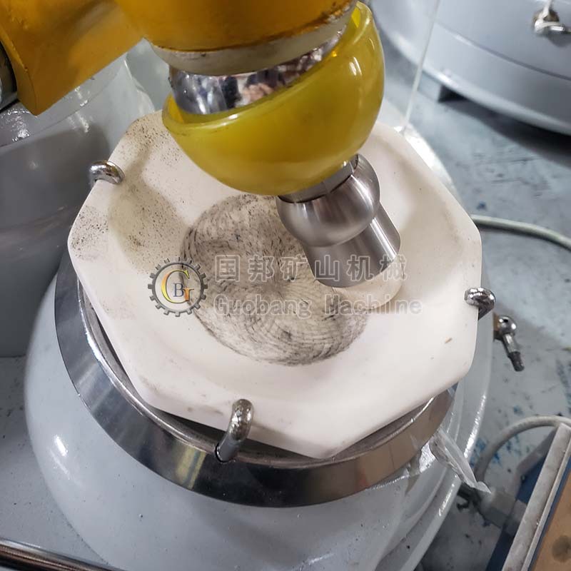 实验室磨样机 XPM-120×3刚玉三头研磨机 小型无污染氧化铝磨粉机