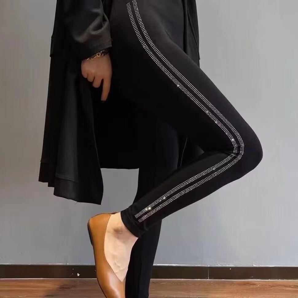 Otoño e invierno Modal ropa exterior más leggings de terciopelo pantalones de nueve puntos de gran tamaño para mujer, pantalones de pies de mujer coreanos delgados de diamantes calientes image 25