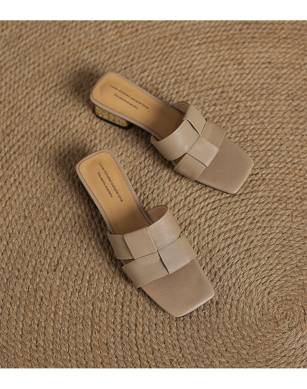 Dép sandal nữ quai chữ V đan mũi vuông hở ngón gót thấp — màu trắng ngà chi tiết 17