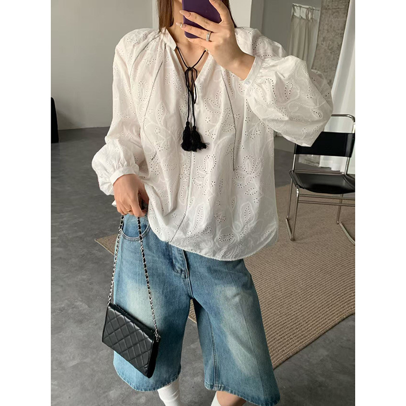 【Vacation Style】French-Style Heavy-Duty Hollow-Out Embroidery Round-Neck Pure Cotton Shirt for Women, Summer Loose Fit Slimming Pullover Top 【Vacation Style】French-Style Heavy-Duty Hollow-Out Embroidery Round-Neck Pure Cotton Shirt for Women, Summer Loose Fit Slimming Pullover Top