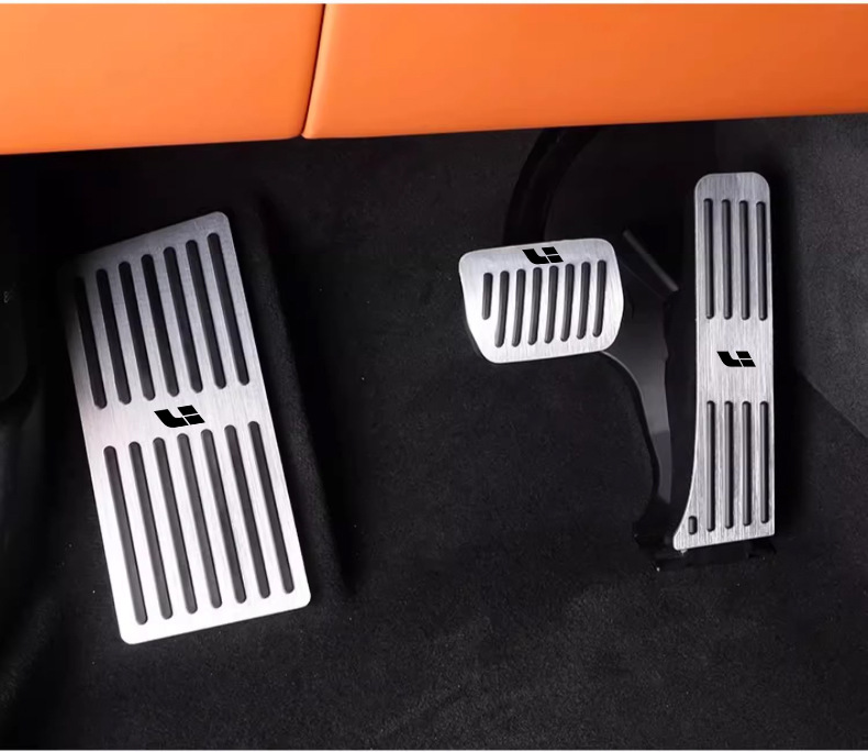 Suitable for Ideal L9 L8 L7 L6 Accelerator Brake Pedal Punch-Free Anti-Slip Pedal Car Interior Decoration Supplies