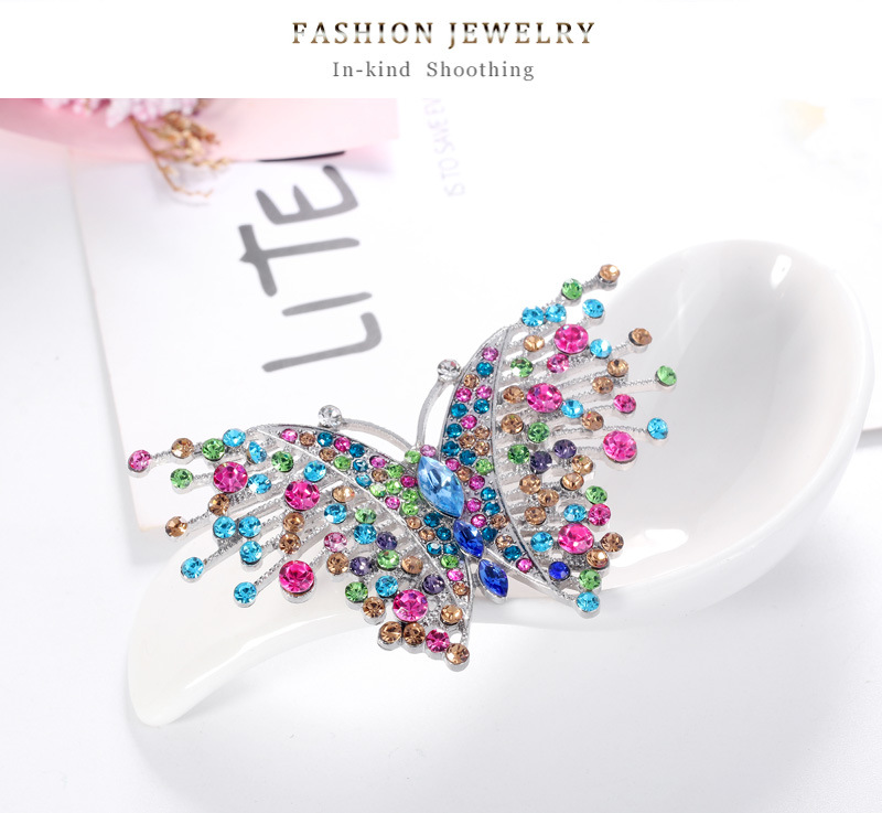 Wholesale New Retro Color Rhinestone Butterfly Brooch Nihaojewelry display picture 5