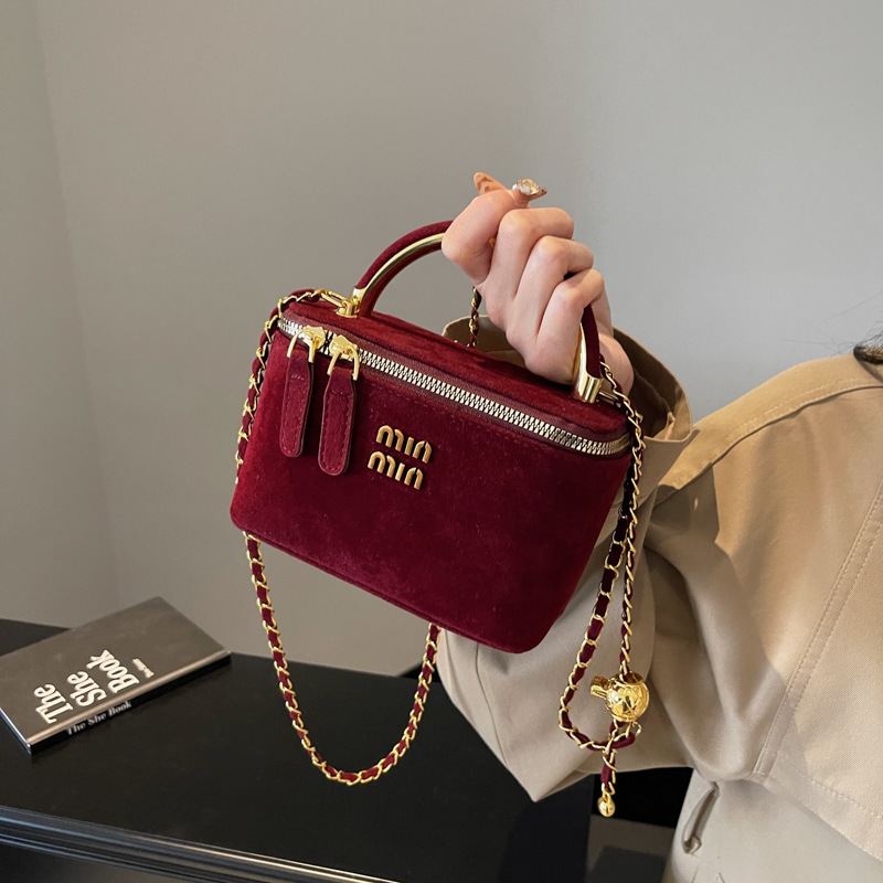 High-End Cross-Border Handbag for Women 2025 New Frosted Shoulder Box Small Square Bag Suede Crossbody Chain Bag