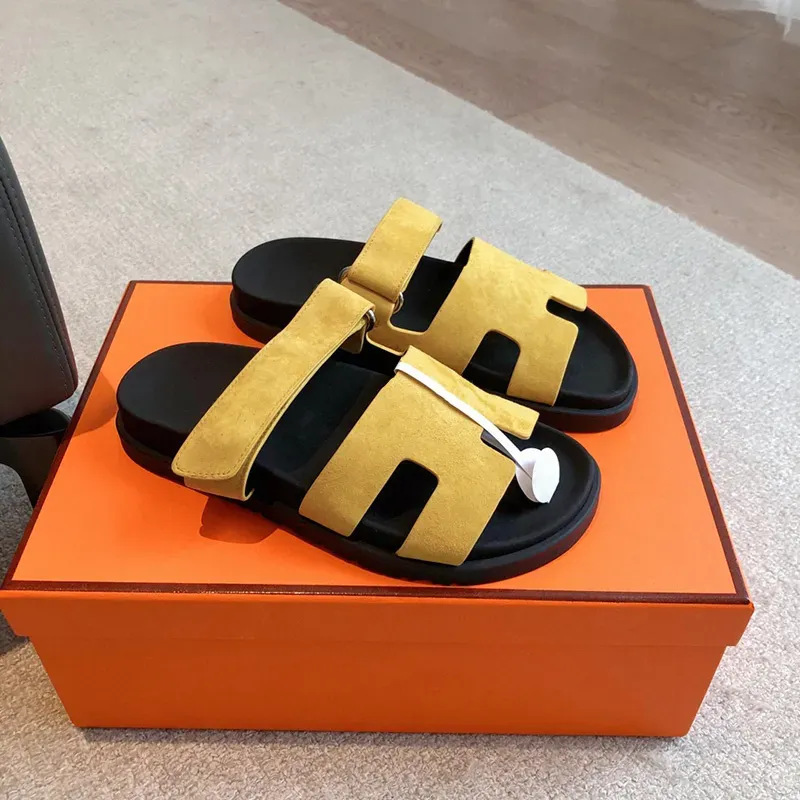 In-Stock 2025 Designer Women's Sandals Brand Slippers Luxury Comfortable Slippers for Home and Outings