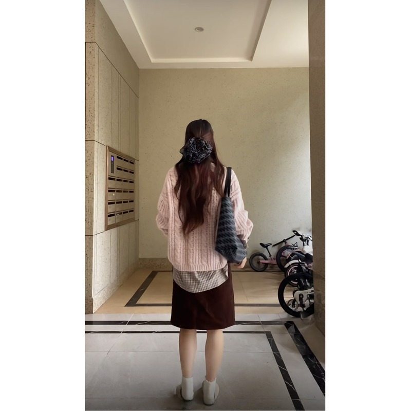 2025新款设计感纯色麻花气质chic长袖毛衣女秋季宽松百搭显瘦上衣|undefined