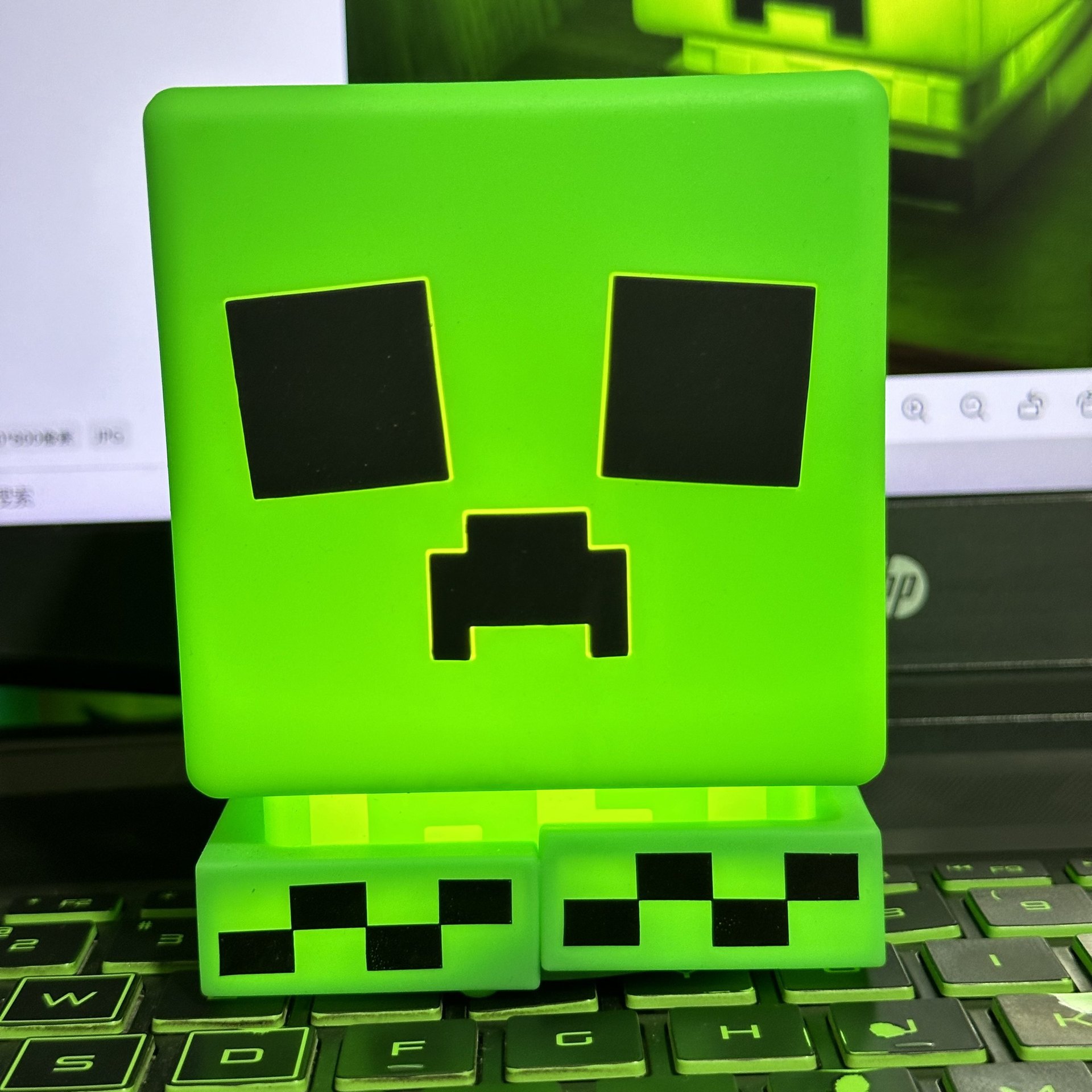 Lámpara de Noche de Silicona de Juego con Sonido y Control Táctil para Dormitorio