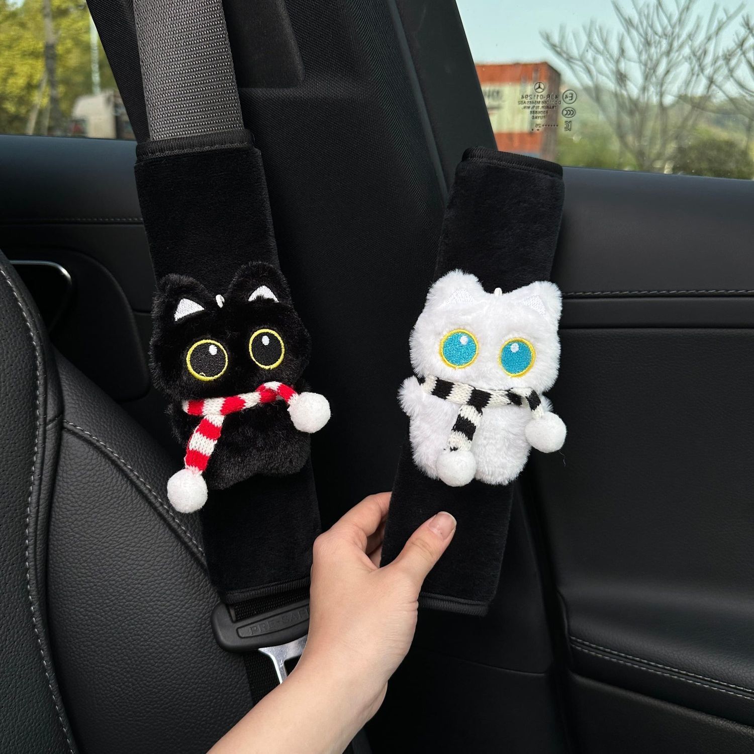 Car seatbelt shoulder pad protective cover decoration, universal for all seasons, creative cute little black cat, car interior accessories for women