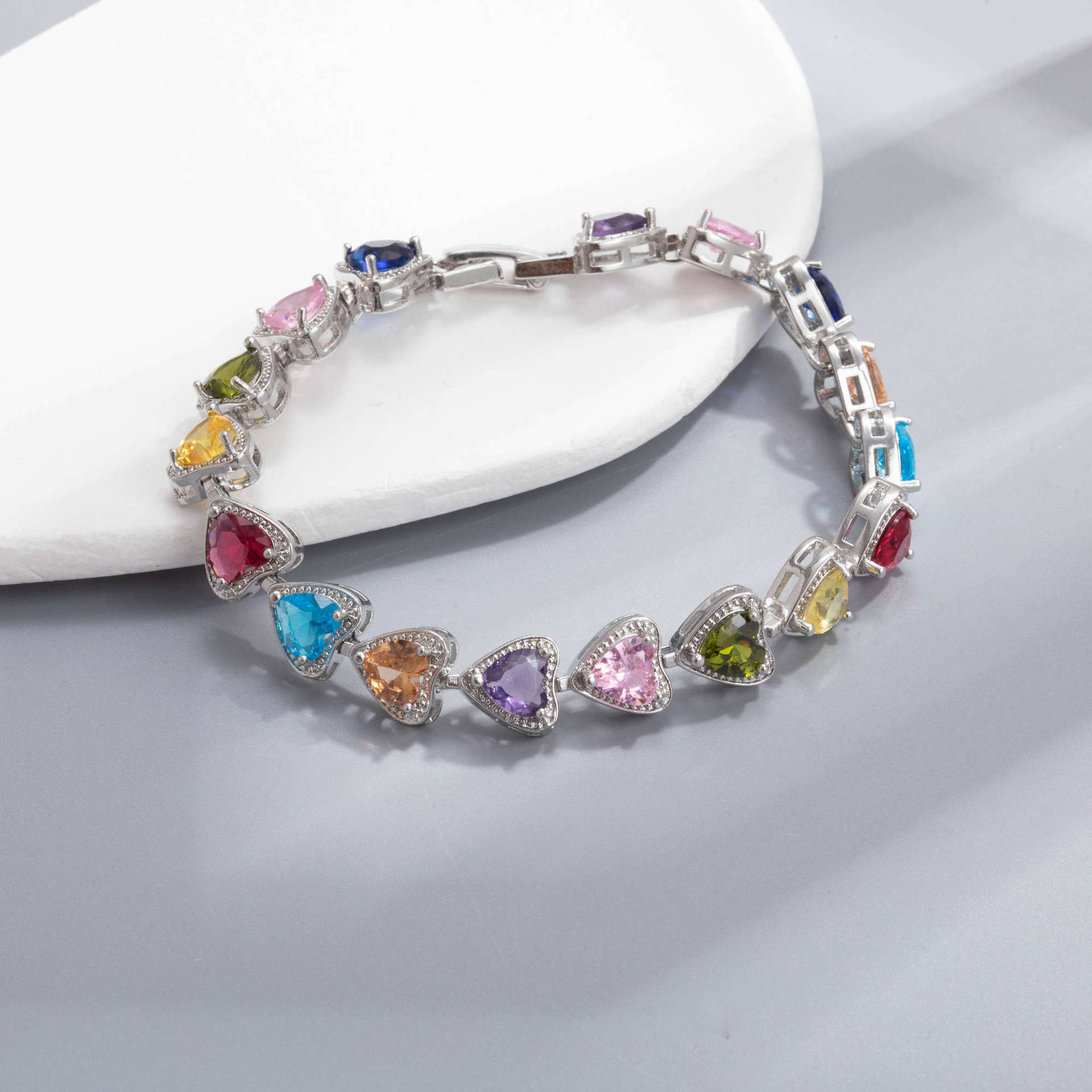 Retro Triangular Colored Crystal Luxury Bracelet Elegant Sophisticated Style Jewelry Accessory_voghion.com