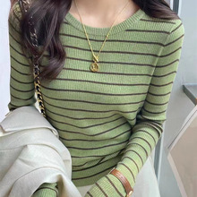 黑白条纹圆领针织衫女内搭秋冬新款显瘦长袖套头毛衣女打底衫上衣